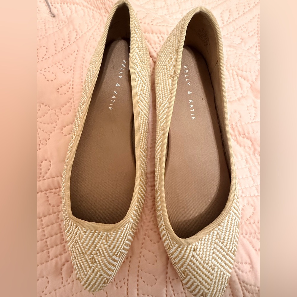 Women’s Kelly and Katie Flats - Size 9.5